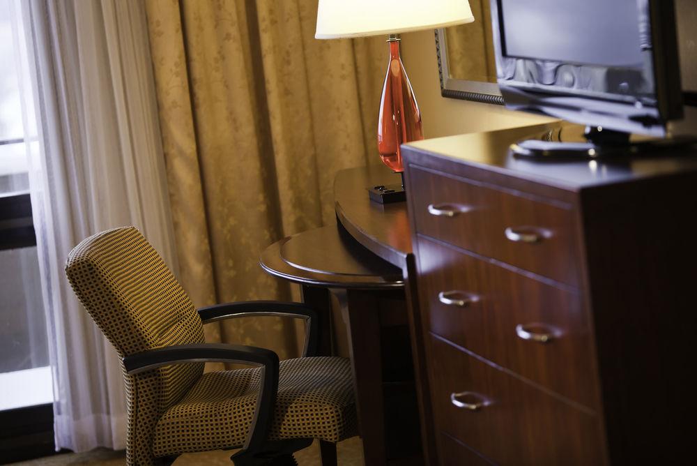 Kansas City Airport Marriott Exterior photo